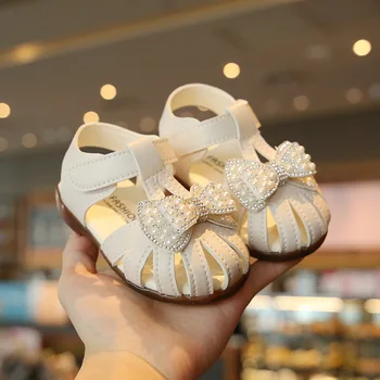 Летние сандалии для маленьких девочек 2023, модные розовые туфли принцессы для танцев для малышей, нескользящая детская обувь на мягкой подошве от 0 до 3 лет