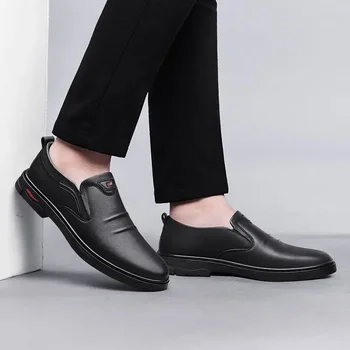Кожаная обувь Мужская деловая официальная одежда из натуральной кожи Повседневная мужская обувь с дышащей мягкой подошвой Увеличивающая рост Британская свадебная обувь